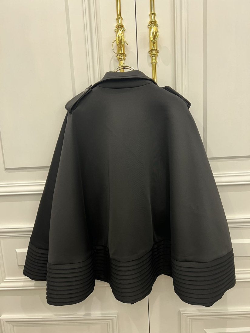 [World's Best Fuku Punk Rock Poncho Noir 004] ราคาปกติ: 87,780 เยน (รวมภาษี)