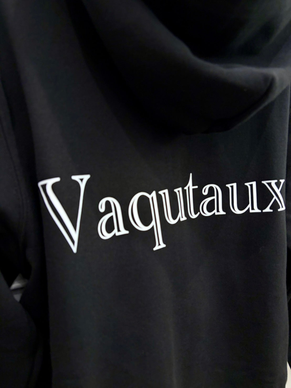 カジュアルライン『VAQUTAUX LAUNDRY』 パーカー　ノアール